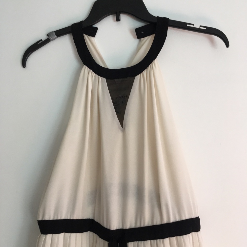 Max Studio Pleated Dress - Picture 3 of 7